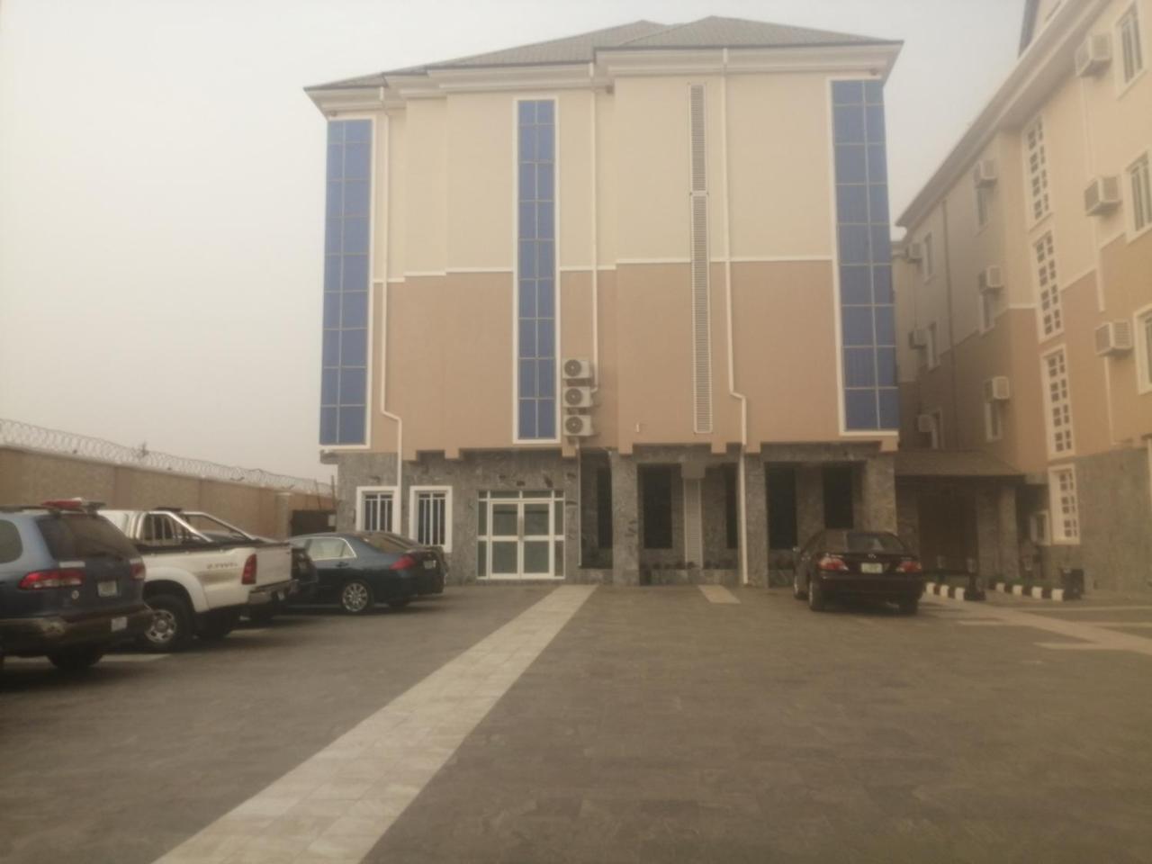 Grand Venice Transit Apartments Lagos Exterior foto