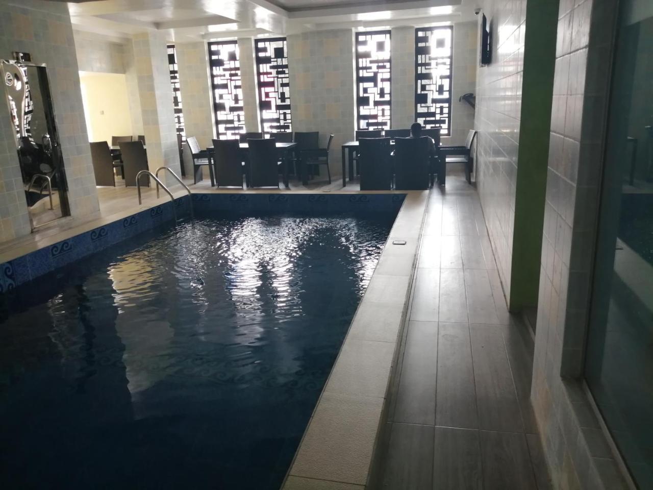 Grand Venice Transit Apartments Lagos Exterior foto